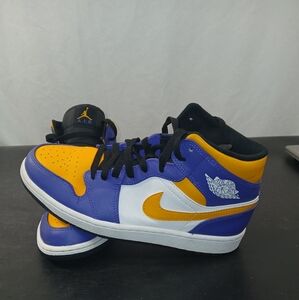 Nike Mens Air Jordan 1 Mid Lakers Yellow Purple  Basketball Shoes Size 9